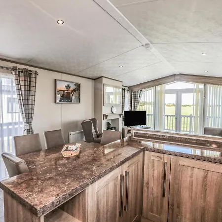 Lodge 19 Holiday home