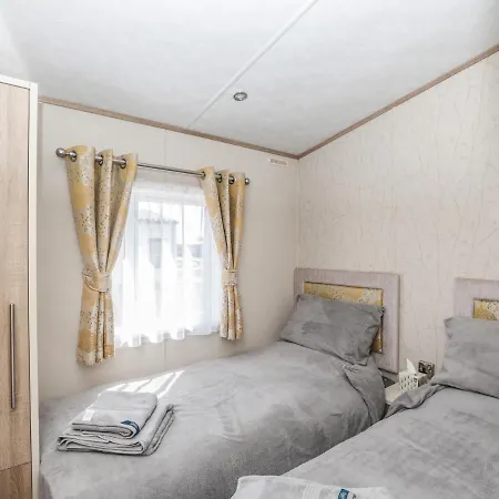 Lodge 19 Дом отдыха *